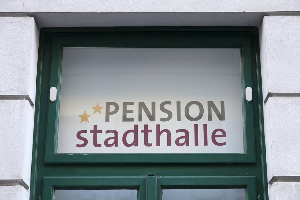 Pension Stadthalle Bed and Breakfast Wenen Buitenkant foto